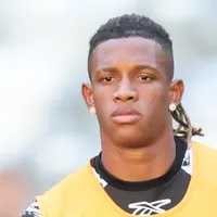Zenit tem concorrência do Flamengo por Danilo