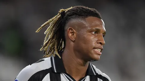 Danilo, do Botafogo. (Foto: Thiago Ribeiro/AGIF)