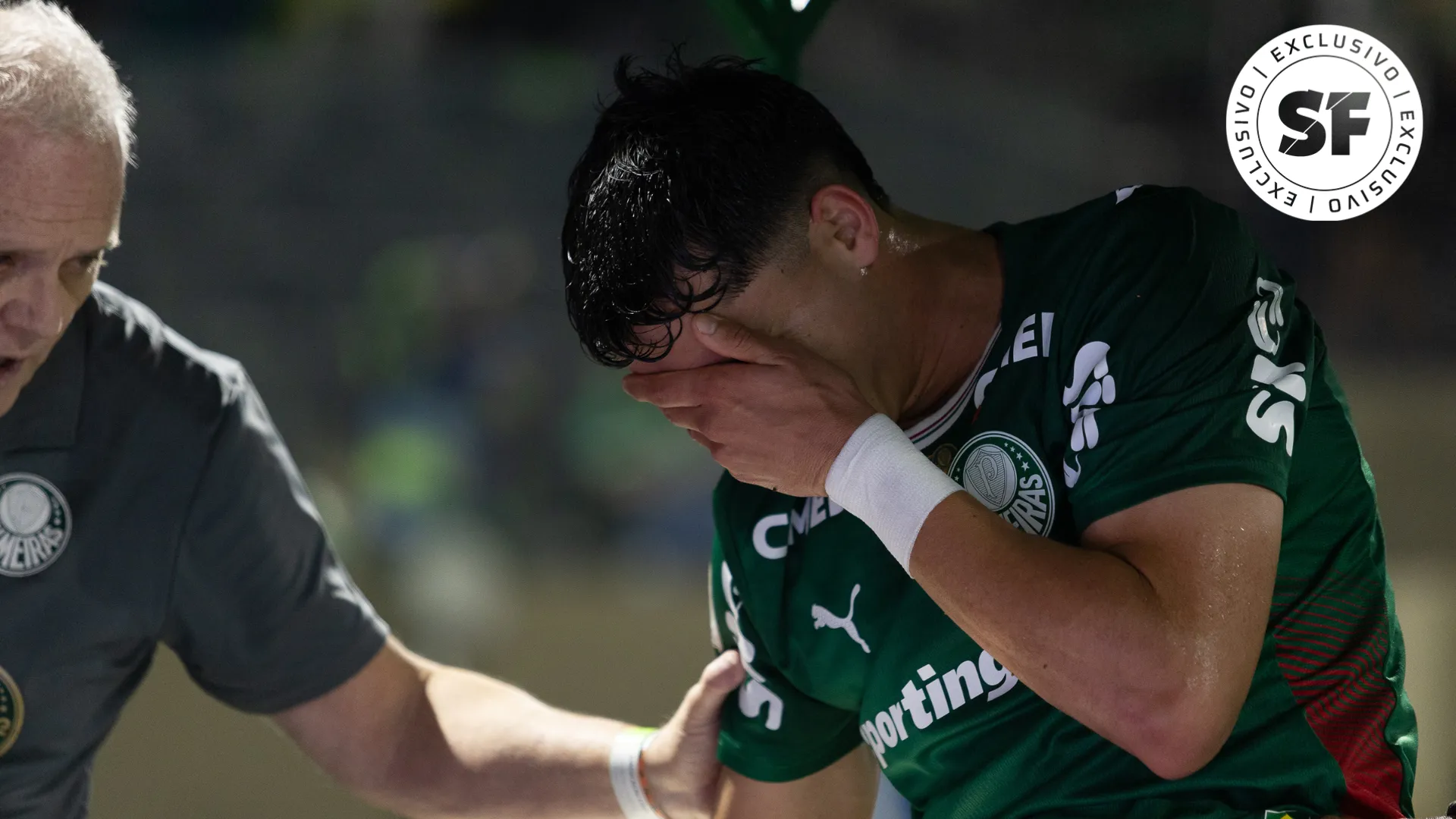 Ramón Sosa deixa o gramado com dores