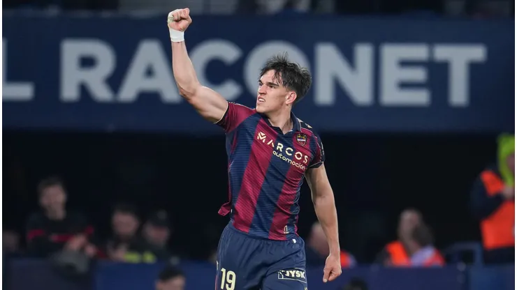 Carlos Espí virou destaque do Levante na reta final da temporada. Foto: Aitor Alcalde/Getty Images