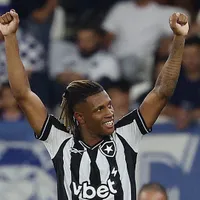 Danilo é disputado por Manchester United e Palmeiras; Flamengo desiste
