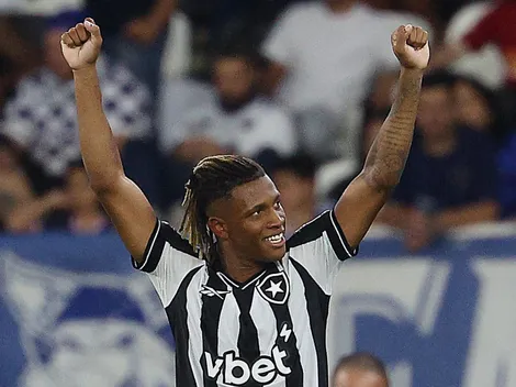 Danilo é disputado por Manchester United e Palmeiras; Flamengo desiste