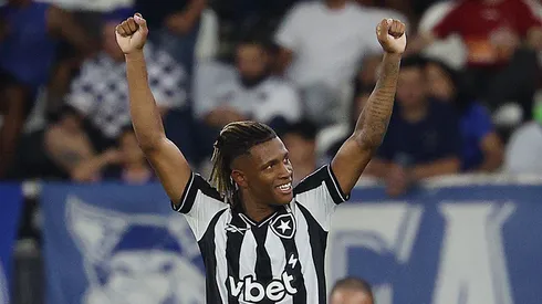 O meio-campista Danilo comemora gol com o Botafogo (Wagner Meier/Getty Images)