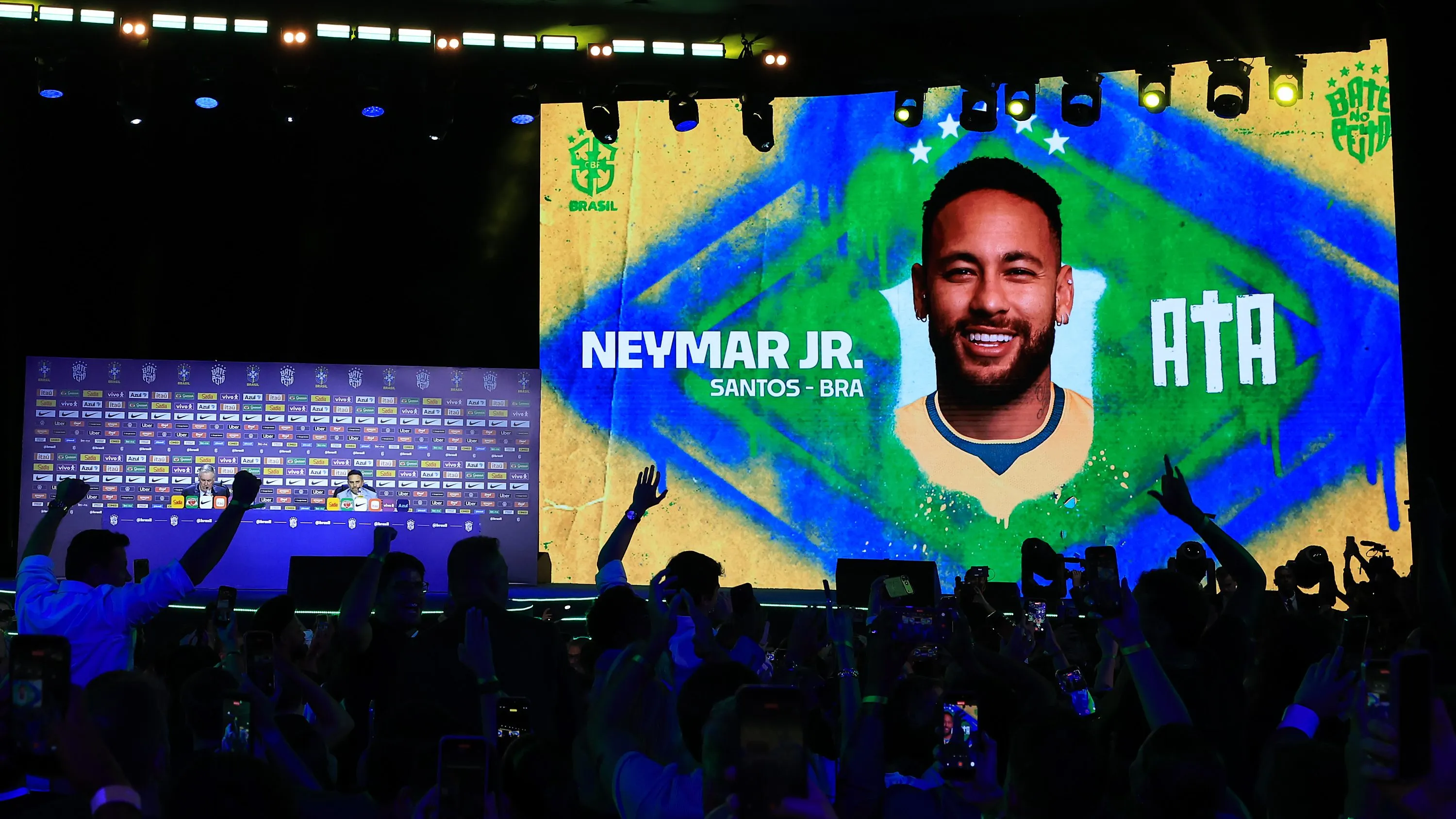 Momento em que Ancelotti anunciou o nome de Neymar. Foto: Buda Mendes/Getty Images