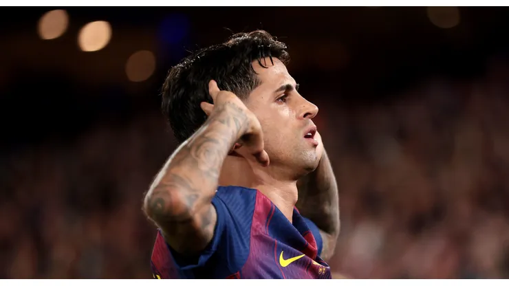 Barcelona tem sinal verde de Hansi Flick para fechar com João Cancelo (Photo by Eric Alonso/Getty Images)