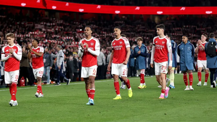 Arsenal lidera a Premier League e está perto do título