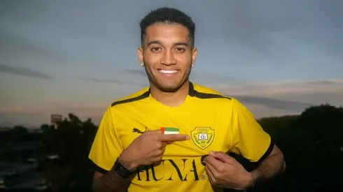 Gabriel Vareta é zagueiro do Al-Wasl (Al Wasl / Divulgação)