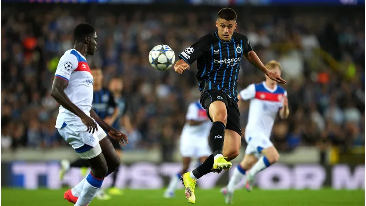 Nicolo Tresoldi durante partida do Club Brugge. Foto: Alex Bierens de Haan/Getty Images