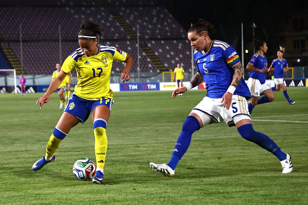 Felicia Schröder atuando pela Seleção da Suécia – Foto: Maurizio Lagana/Getty Images