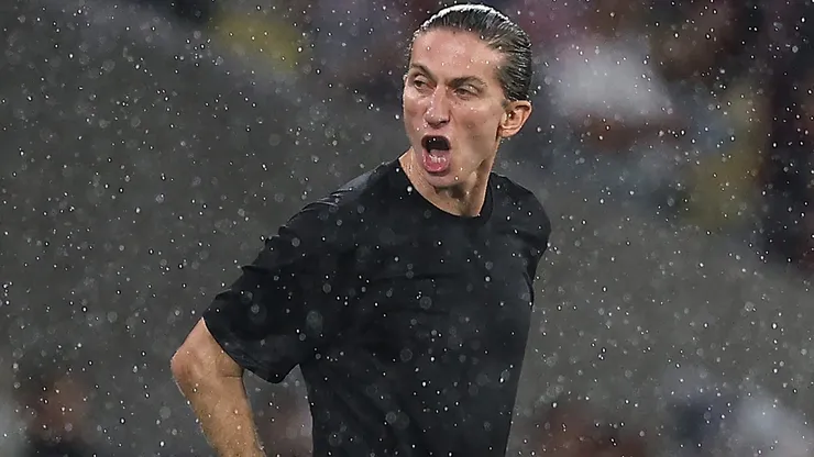 Filipe Luis é alvo do RC Strasbourg. (Photo by Wagner Meier/Getty Images)