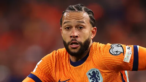 Memphis Depay em jogo pela Holanda (Photo by Dean Mouhtaropoulos/Getty Images)