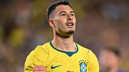 Gabriel Martinelli em campo com a Seleção Brasileira. Foto: Julio Aguilar/Getty Images