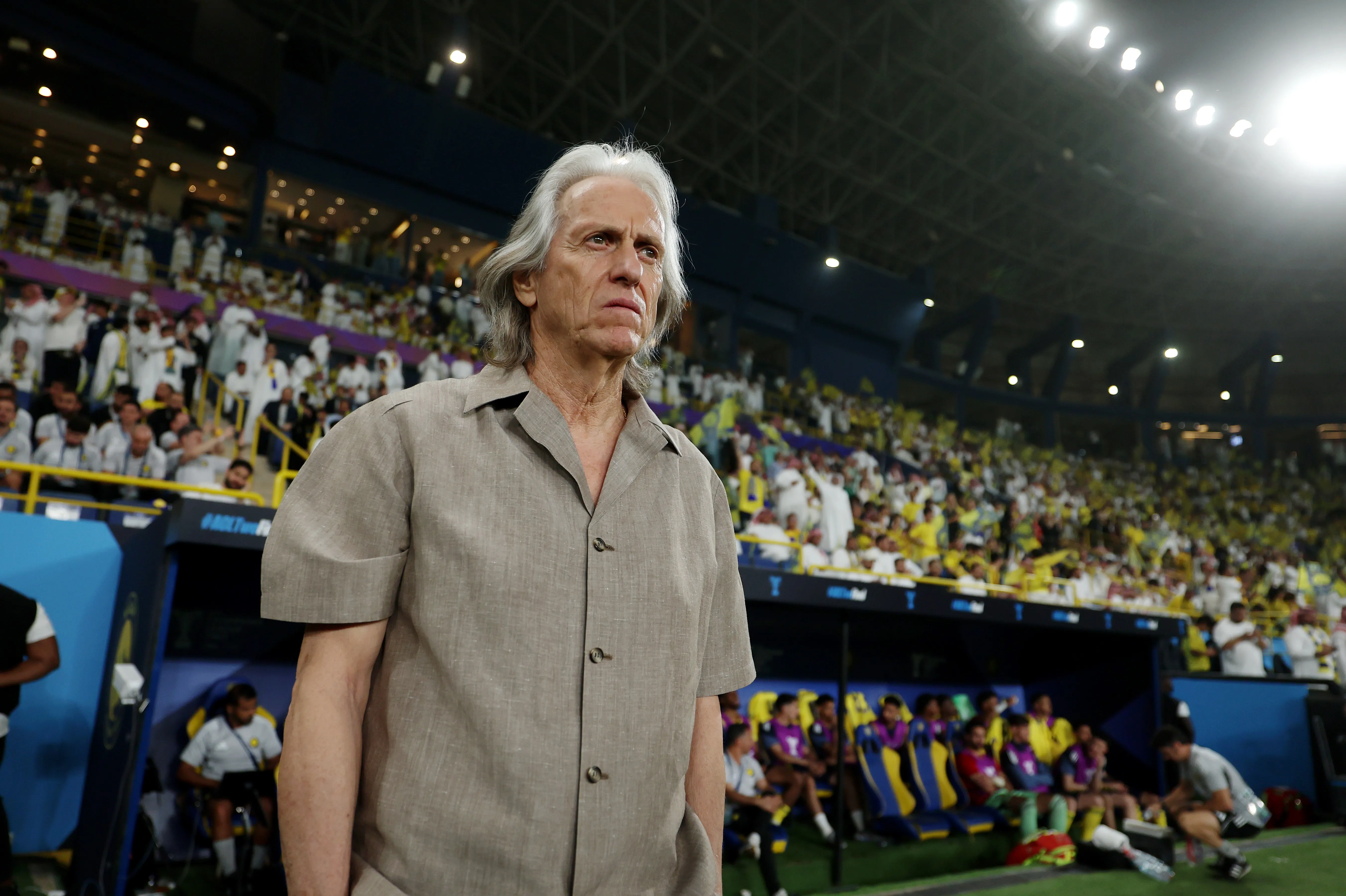 Jorge Jesus durante um jogo do Al-Nassr (Foto: Yasser Bakhsh/Getty Images)