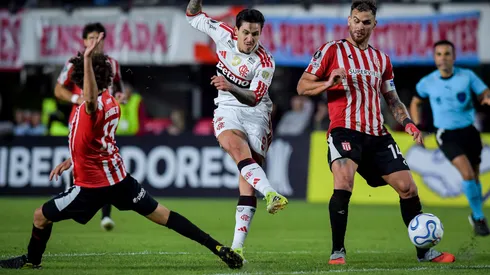 Jogadores do Estudiantes contra Flamengo pela Libertadores. Foto: Marcelo Endelli/Getty Images