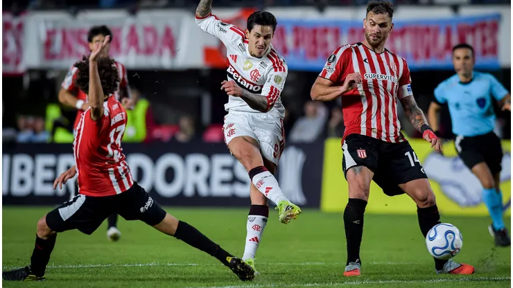 Jogadores do Estudiantes contra Flamengo pela Libertadores. Foto: Marcelo Endelli/Getty Images