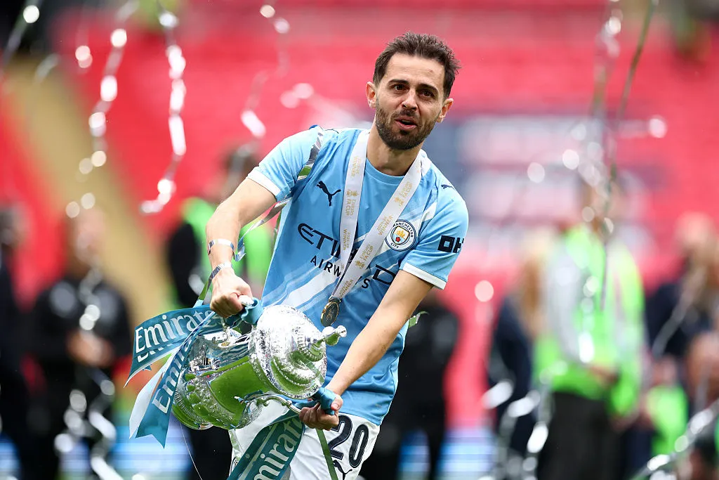 Segundo o jornalista Sérgio Valentín, em sua conta no X, e do ES Radio, Bernardo Silva é um pedido de Mourinho no clube merengue, e o jogador pede 10 milhões de euros líquidos. (Foto:  Clive Rose/Getty Images)