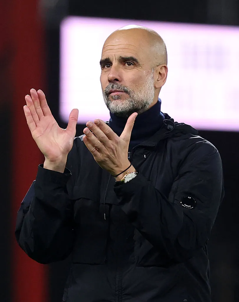 Guardiola quer continuar no comando do City e vai se reunir com o presidente do clube para definir futuro, afirma jornalista (Foto: Michael Steele/Getty Images)