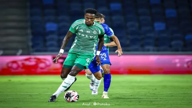 Pedrão em ação pelo Maccabi Haifa – Divulgação / Maccabi Haifa