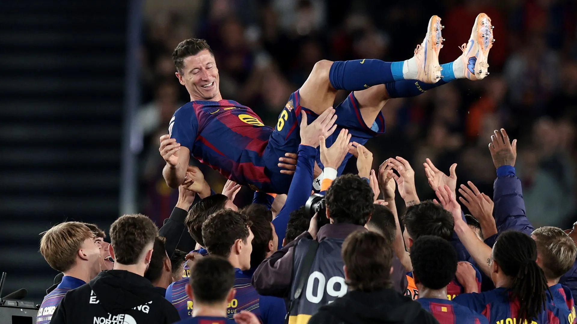 Lewandowski vai deixar o Barcelona. João Pedro será o substituto do polonês? (foto: Eric Alonso/Getty Images)