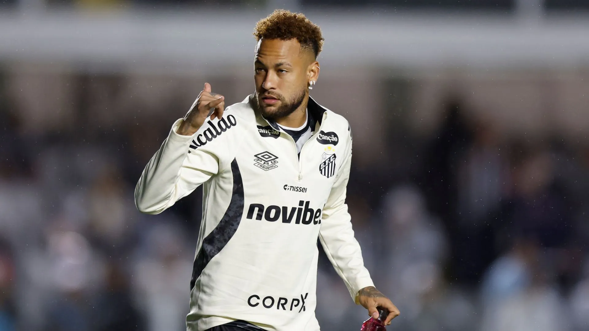Neymar teve lesão confirmada pelo Santos (foto: Miguel Schincariol/Getty Images)
