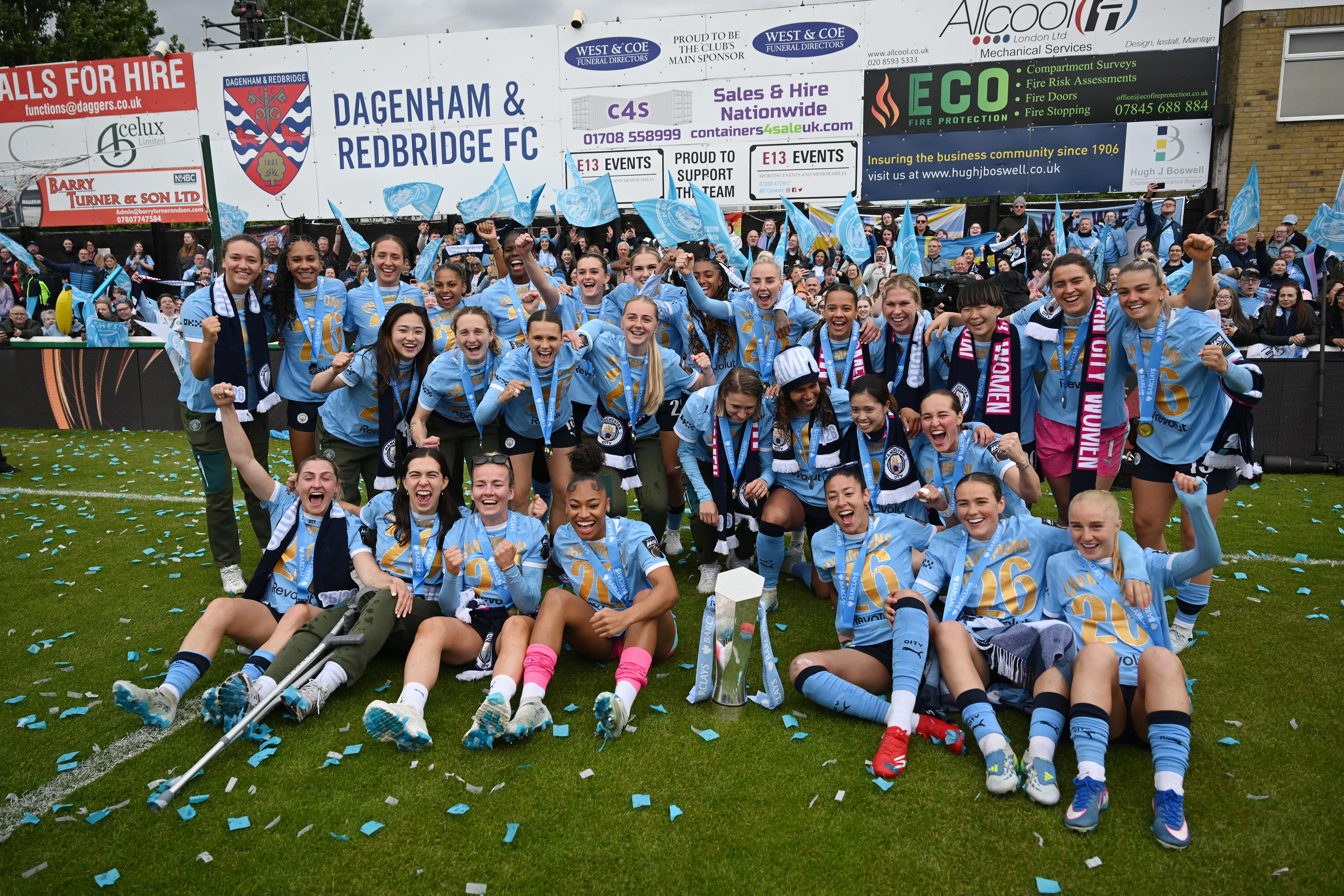 Jogadoras do Manchester City comemorando o título da WSL – Foto: Shaun Botterill/Getty Images