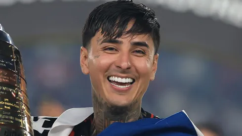 Clube português pode pagar a multa rescisória de Erick Pulgar, do Flamengo. (Foto: Buda Mendes/Getty Images)