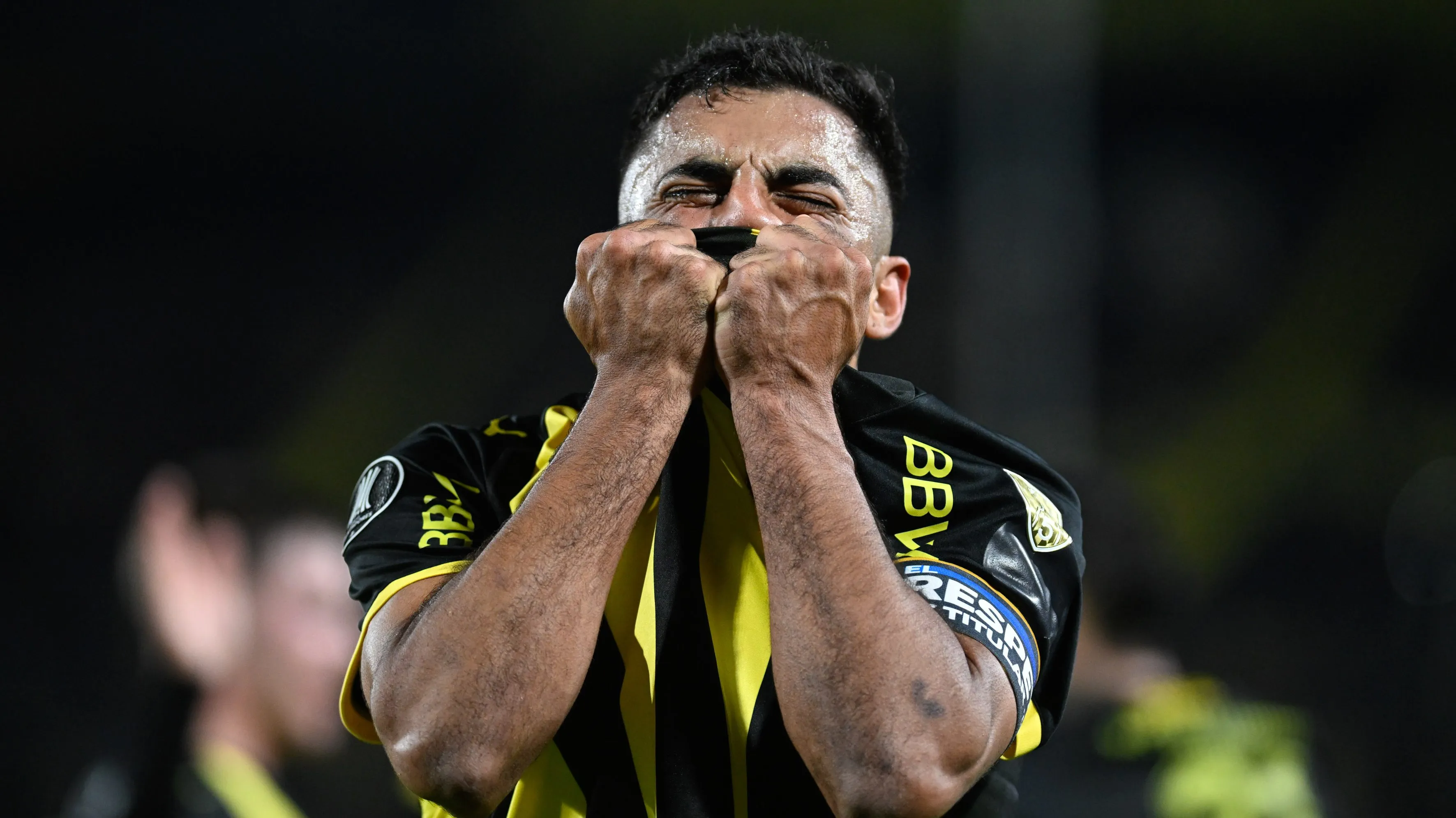 Maxi Olivera comemorando gol do Peñarol. Foto: Guillermo Legaria/Getty Images