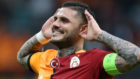 Icardi comemorando um gol pelo Galatasaray. Foto: Ahmad Mora/Getty Images
