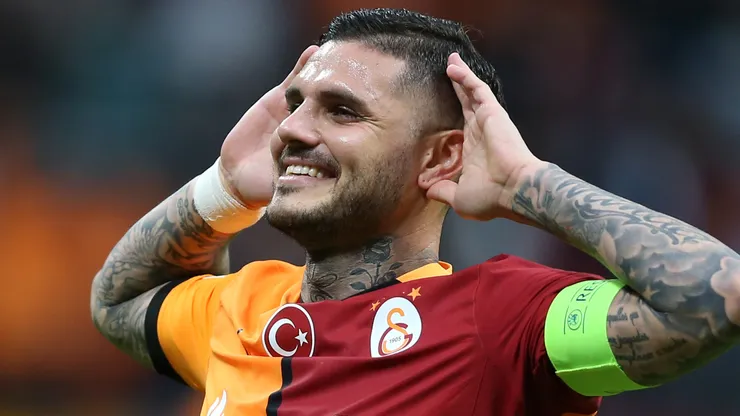 Icardi comemorando um gol pelo Galatasaray. Foto: Ahmad Mora/Getty Images