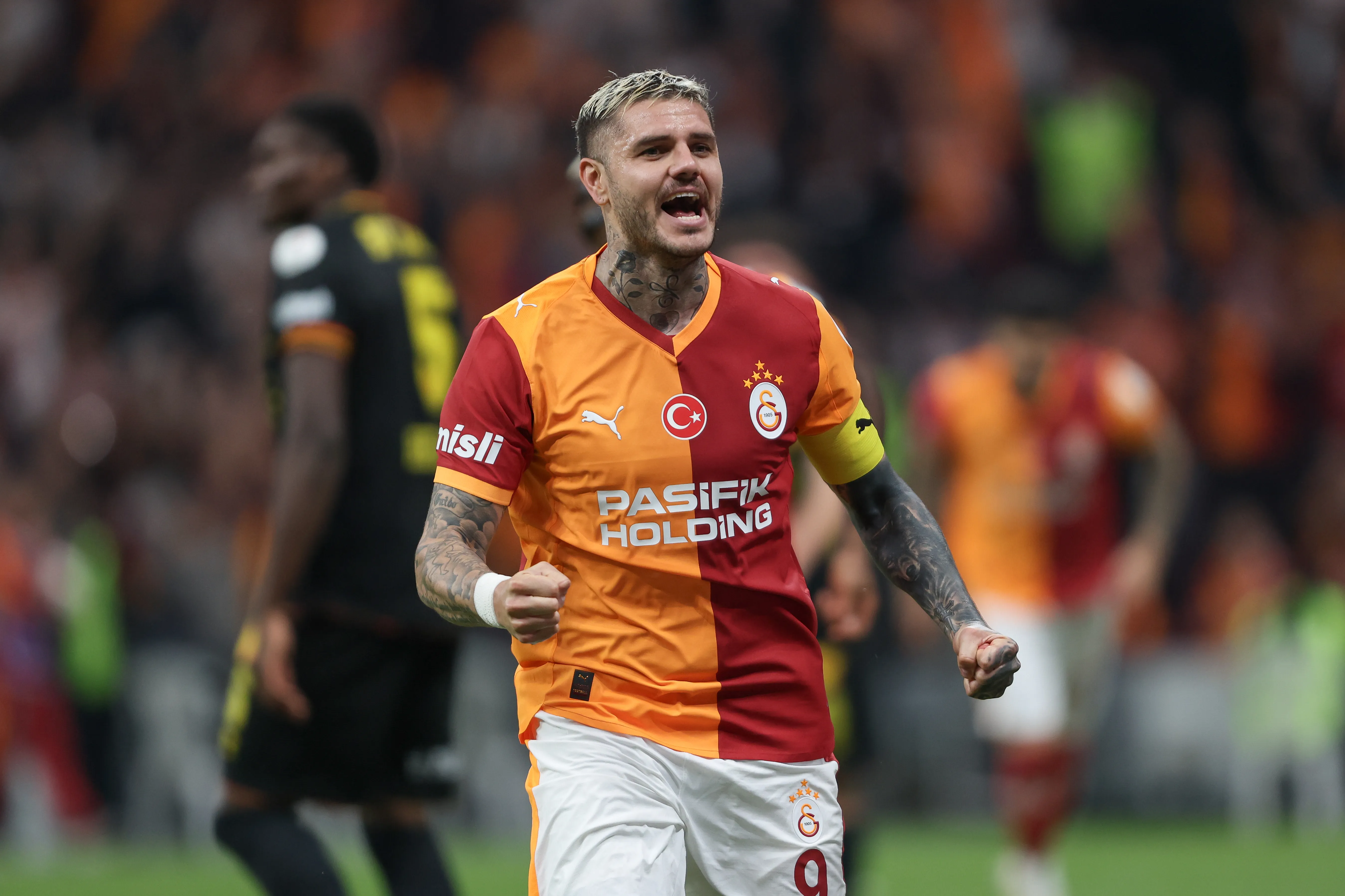 Icardi comemorando um gol marcado pelo Galatasaray (Foto: Ahmad Mora/Getty Images)
