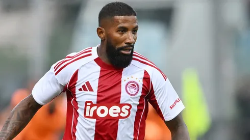 Rodinei em campo pelo Olympiacos. Foto: Giuseppe Bellini/Getty Images