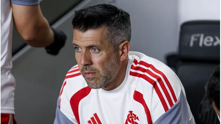 Paulo Pezzolano pode assinar com o Uruguai. Ricardo Moreira/Getty Images.