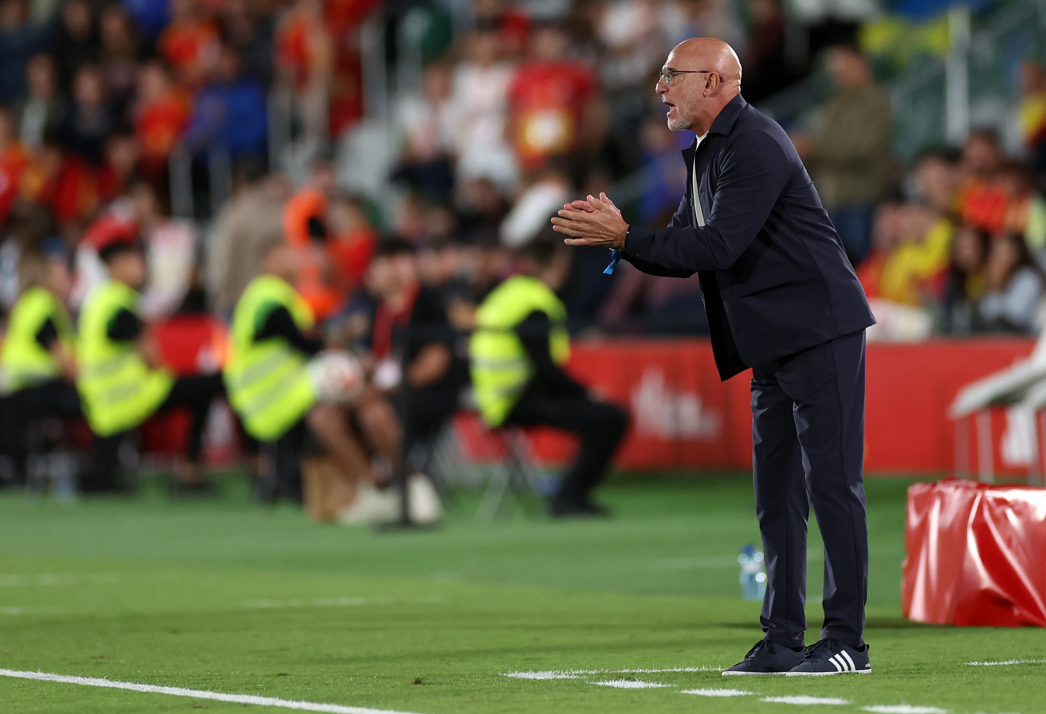 Luis de la FUente comandando a Espanha (Foto: Florencia Tan Jun/Getty Images)