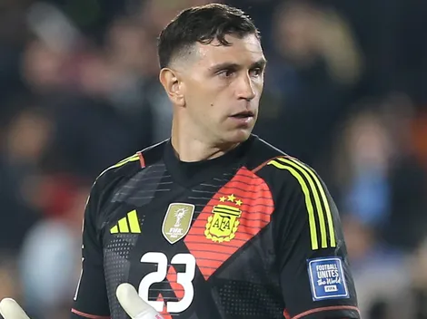 Dibu Martínez sofre fratura antes da Copa do Mundo