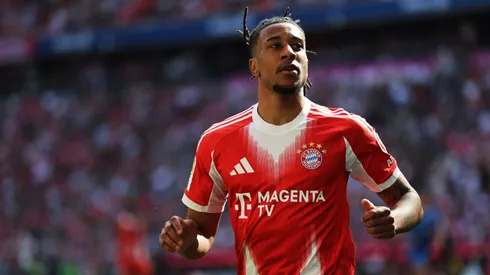 Michael Olise em jogo do Bayern de Munique (Adam Pretty/Getty Images)