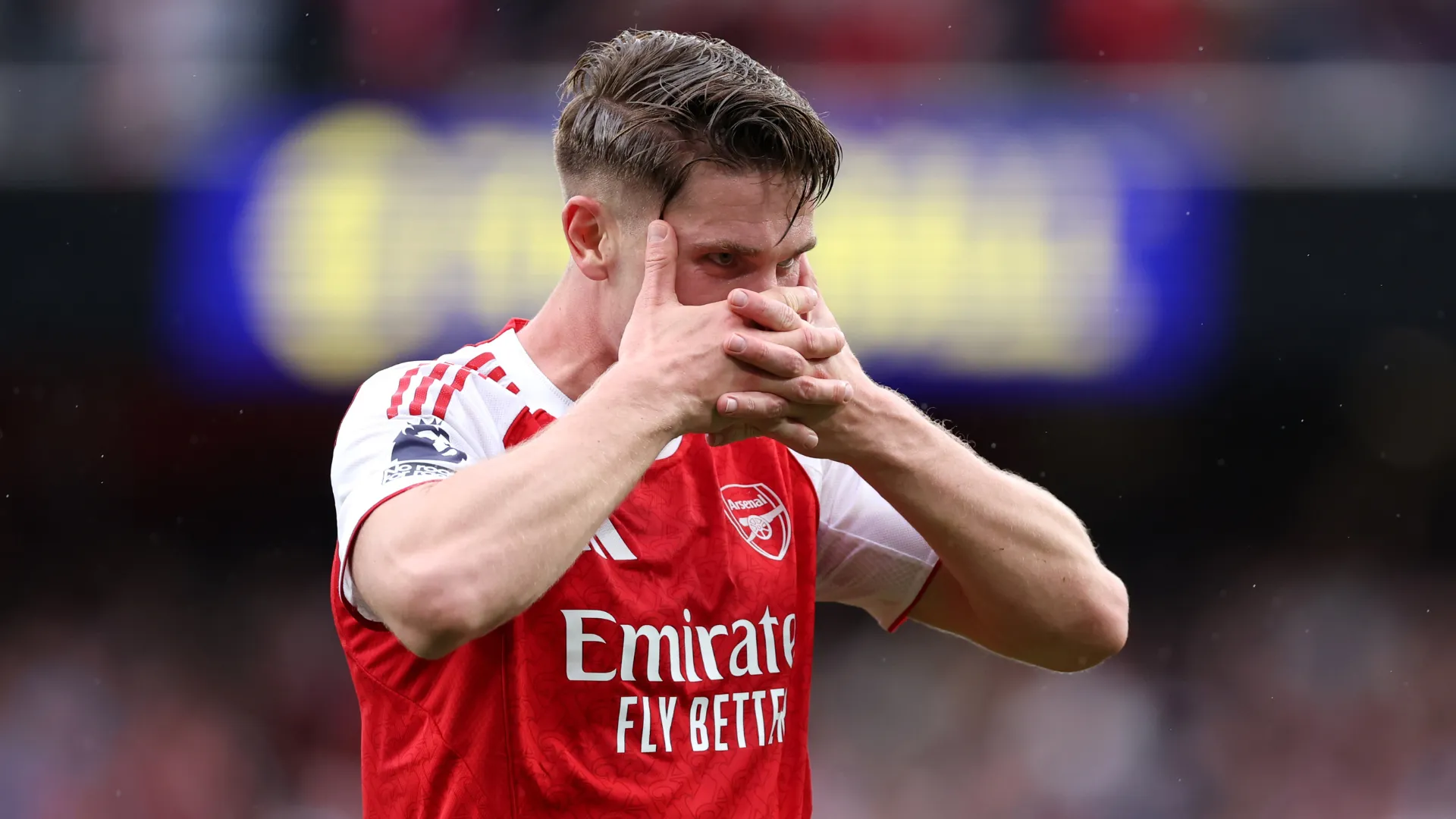 Gyökeres comemora gol do Arsenal