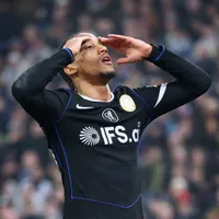 Chelsea não aceita vender João Pedro ao Barcelona