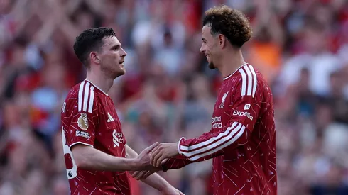 Robertson e Curtis Jones. (Photo by Naomi Baker/Getty Images)