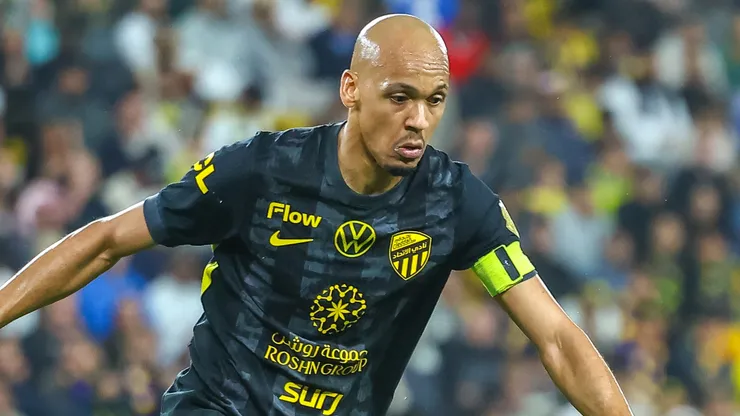 Fabinho irá deixar o Al-Ittihad em junho. (Photo by Abdullah Ahmed/Getty Images)