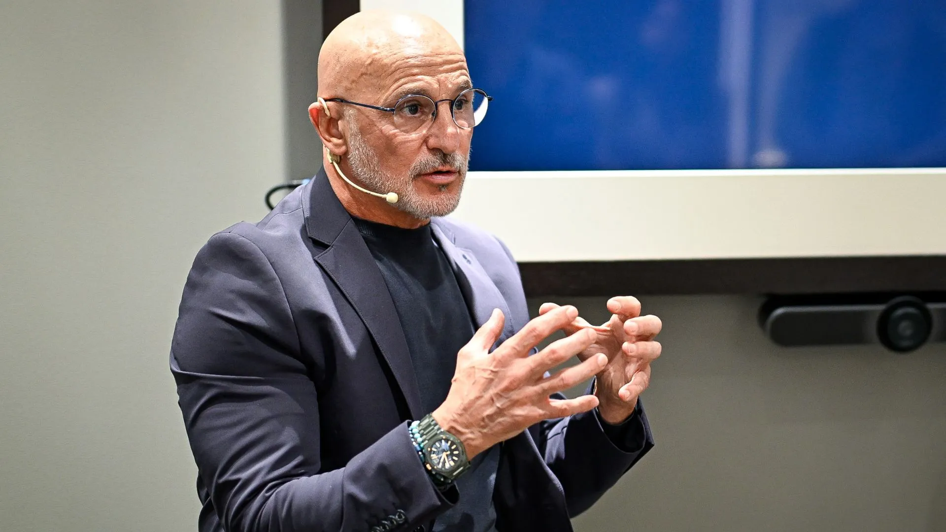 Luis De La Fuente será o técnico da Espanha, na Copa do Mundo (foto: Carlos Alvarez/Getty Images)
