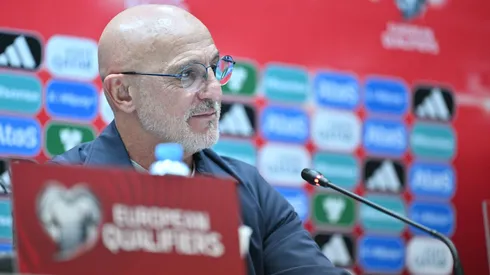 De la Fuente durante coletiva da Seleção Espanhola. Foto: Levan Verdzeuli/Getty Images