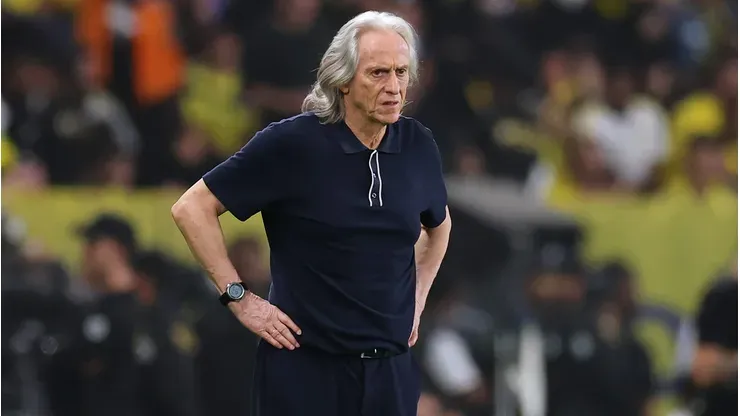 Jorge Jesus durante jogo do Al-Nassr. (Photo by Abdullah Ahmed/Getty Images)