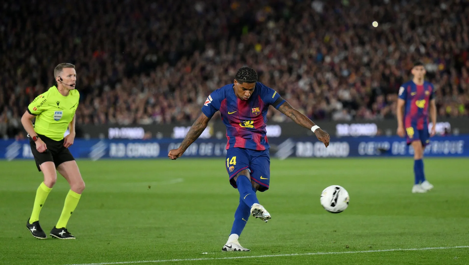 Marcus Rashford, do Barcelona, marca gol durante partida da LaLiga. Foto: David Ramos/Getty Images