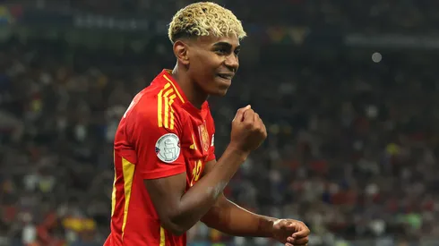 Lamine Yamal em jogo da Seleção da Espanha (Alexander Hassenstein/Getty Images)