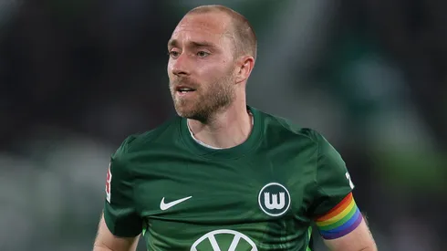 Eriksen, capitão do Wolfsburg. (Photo by Selim Sudheimer/Getty Images)