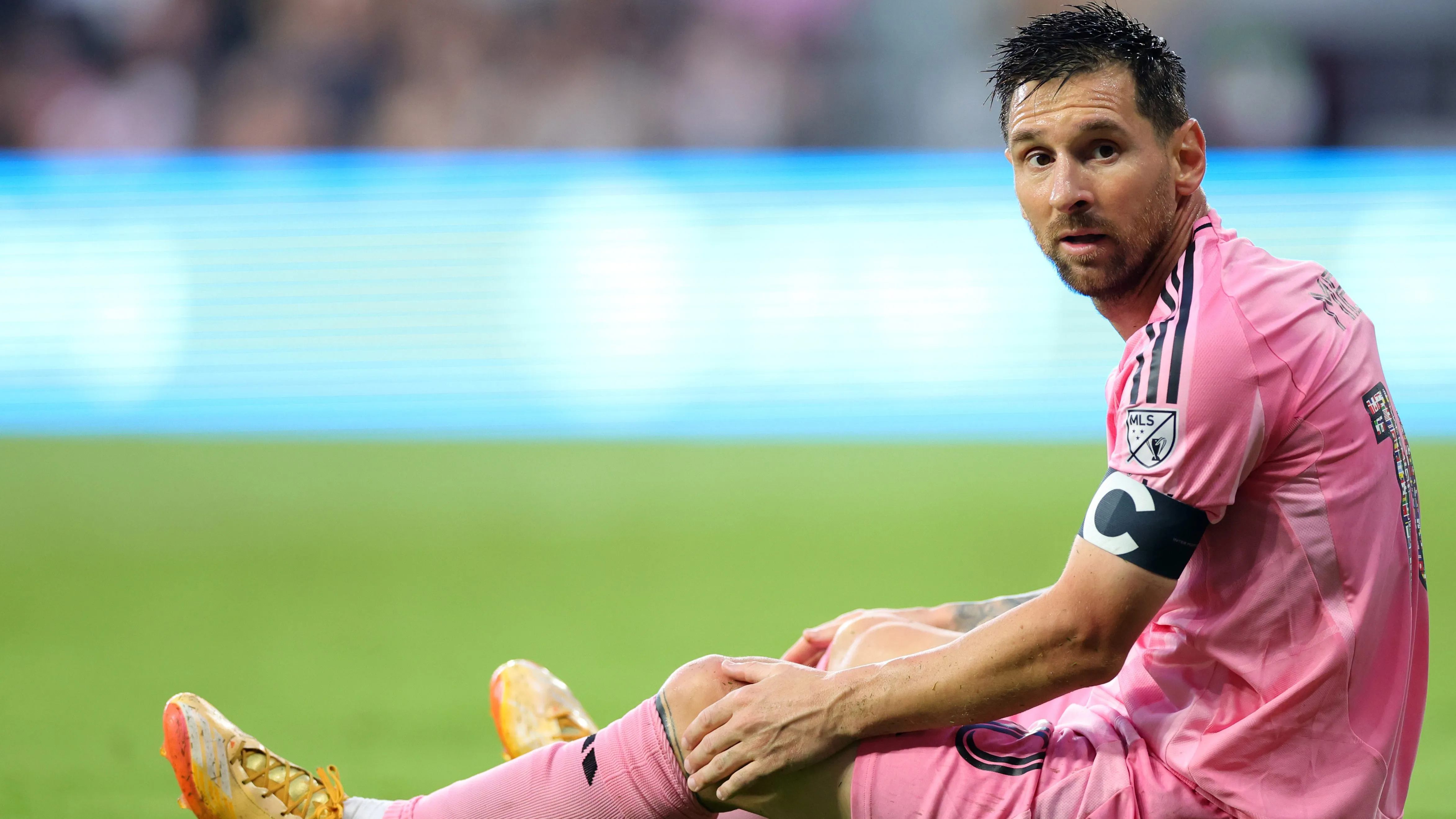 Messi saiu lesionado em jogo do Inter Miami. Foto: Megan Briggs/Getty Images