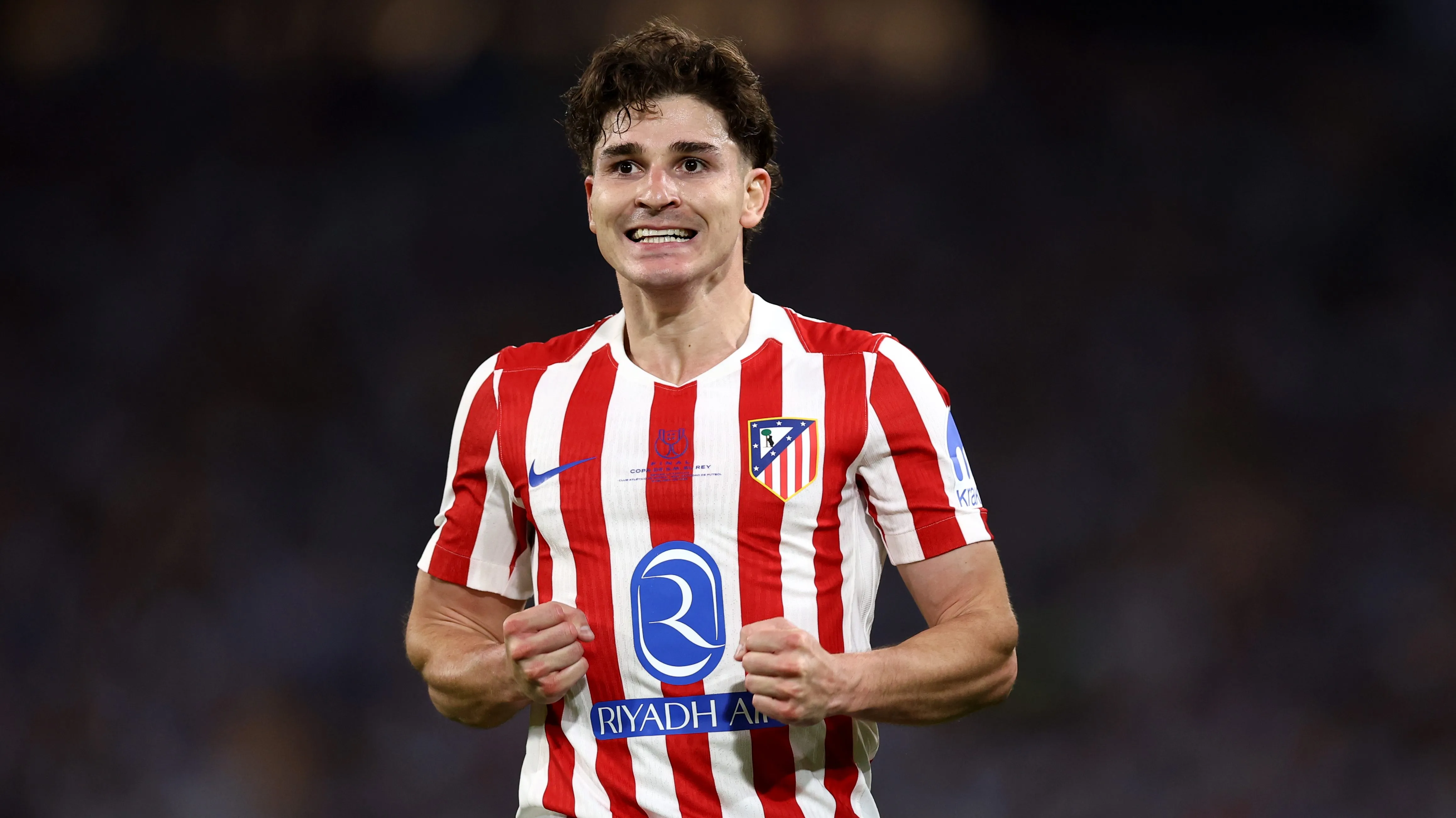 Barcelona negocia para contratar Julián Alvarez. Foto: Fran Santiago/Getty Images