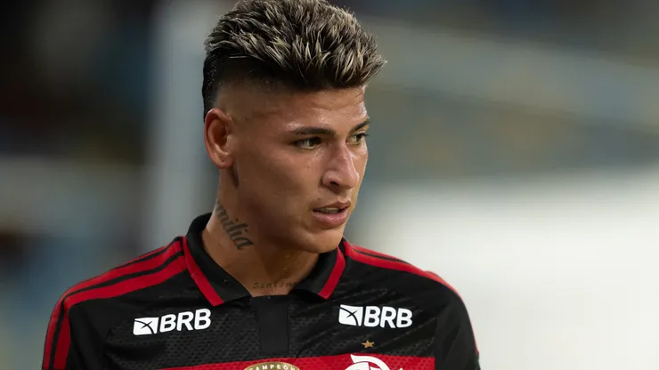 Carrascal durante uma partida pelo Flamengo. Foto: Jorge Rodrigues/AGIF