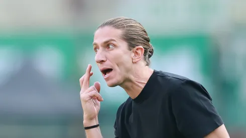 Filipe Luís exige orçamento e projeto para assinar com o Besiktas (Photo by Hector Vivas/Getty Images)