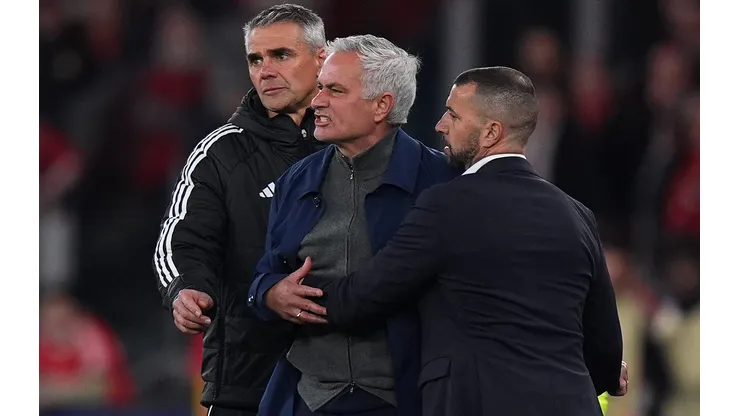José Mourinho tem proposta para renovar com o Benfica (Photo by Angel Martinez/Getty Images)
